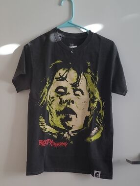 BLOODY DISGUSTING THE EXORCIST UV ACID WASH TEE